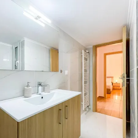 Apartment Aristotelous Sunny 118sqm Apt In Viktoria